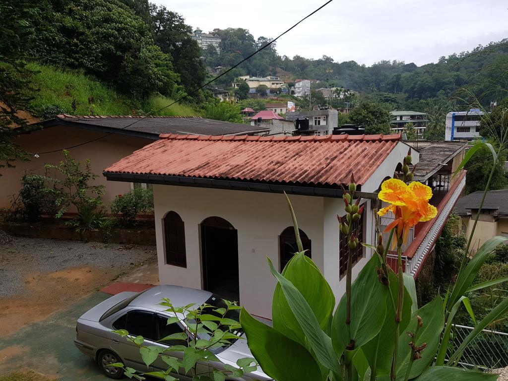 Lodge In 611 Kandy Eksteriør billede