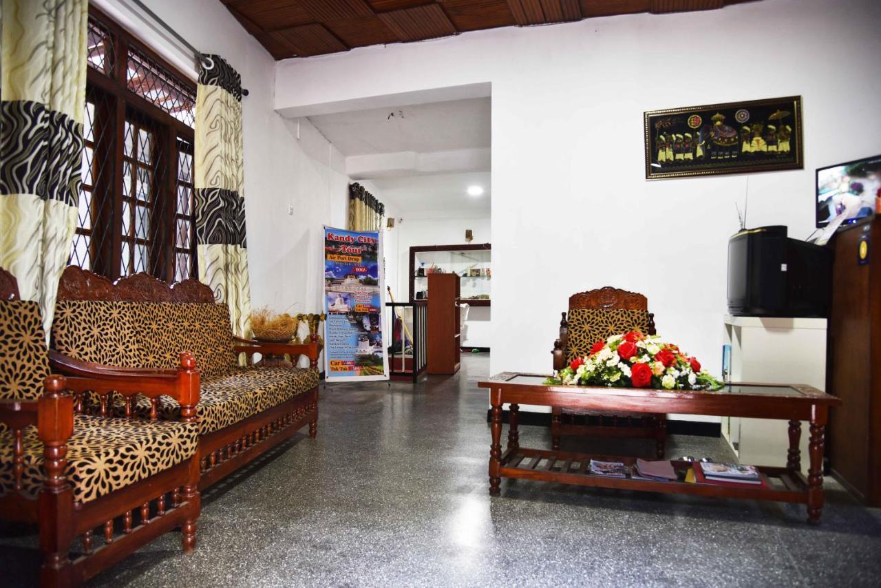 Lodge In 611 Kandy Eksteriør billede