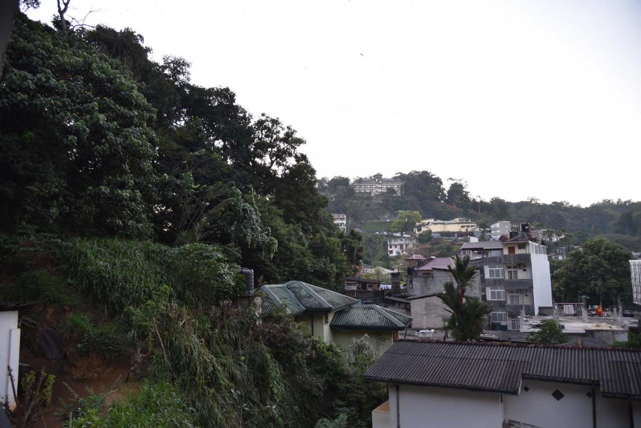 Lodge In 611 Kandy Eksteriør billede