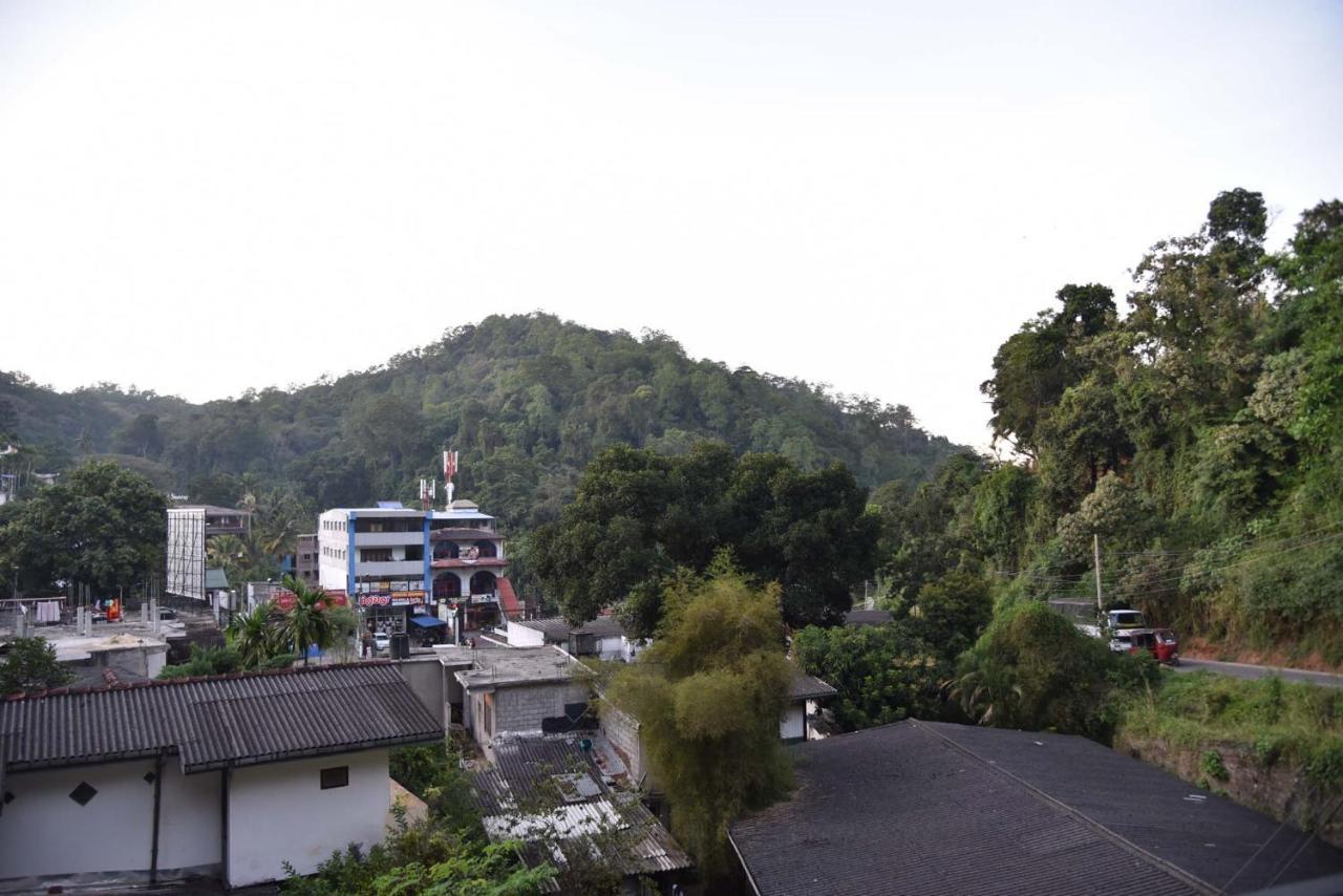 Lodge In 611 Kandy Eksteriør billede