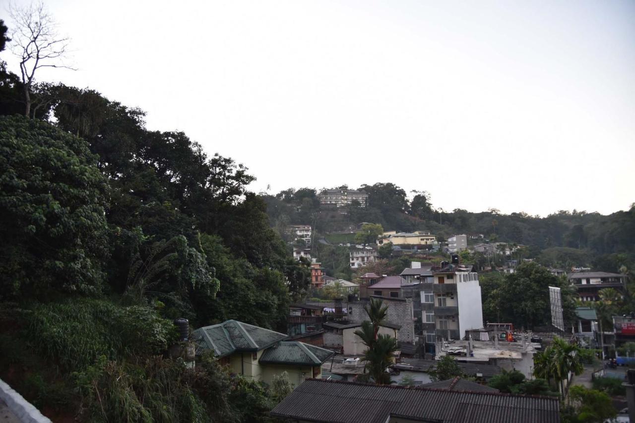 Lodge In 611 Kandy Eksteriør billede